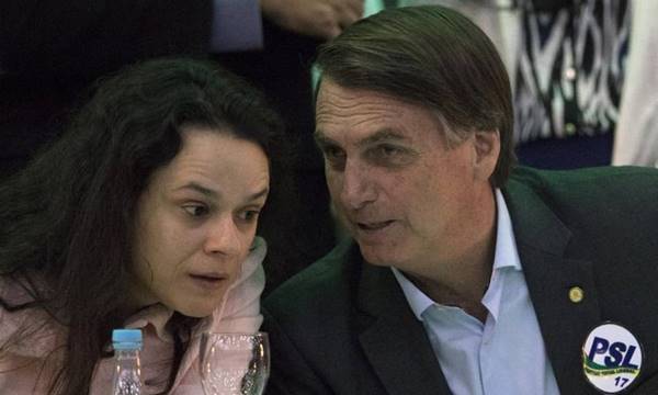 Janaina Paschoal diz que Bolsonaro faz birra