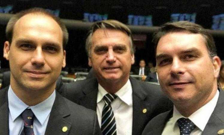 Jornal Nacional revelou rede de Fake News de Bolsonaro