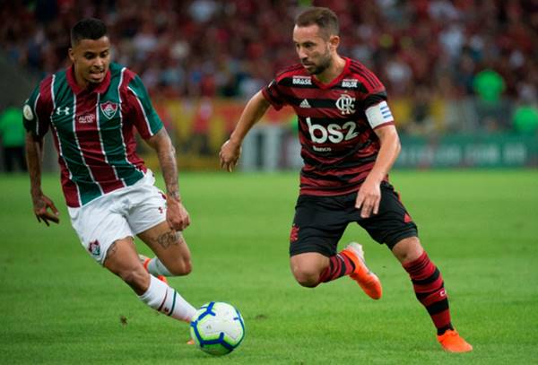 SBT vai reprisar jogo entre Flamengo e Fluminense