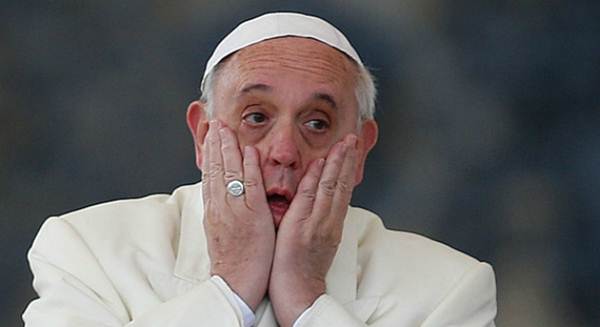 Bolsonaristas fazem campanha de ódio contra Papa Francisco