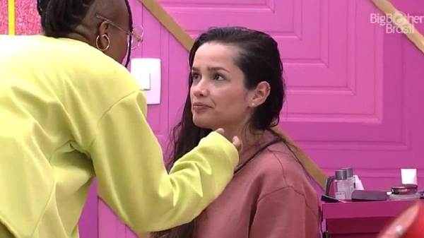 BBB21: Karol Conka diz para Juliette que foi combinado imunizar ela, confira