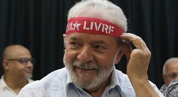 Prisão de Lula foi para tira-lo das eleições
