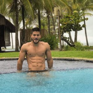 Arthur Aguiar Pelado: Fotos do ator nu - Audiência da TV