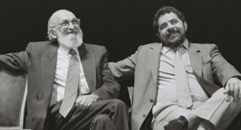 Internet resgata vídeo onde Paulo Freire explica 'Por que votar em Lula'