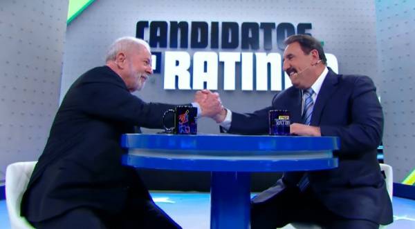 Ratinho vira voto e diz “Você é encantador” em entrevista com Lula