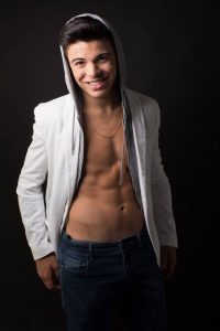 Thomaz Costa Pelado - Nudes vazadas do ator no Onlyfans - Audiência da TV