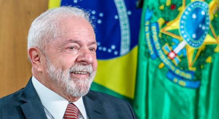 Lula esta fazendo a coisa certa para o país