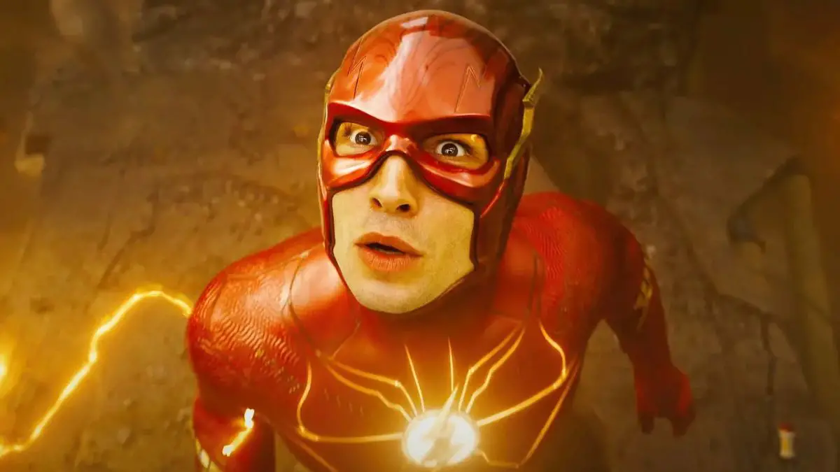 the flash critica