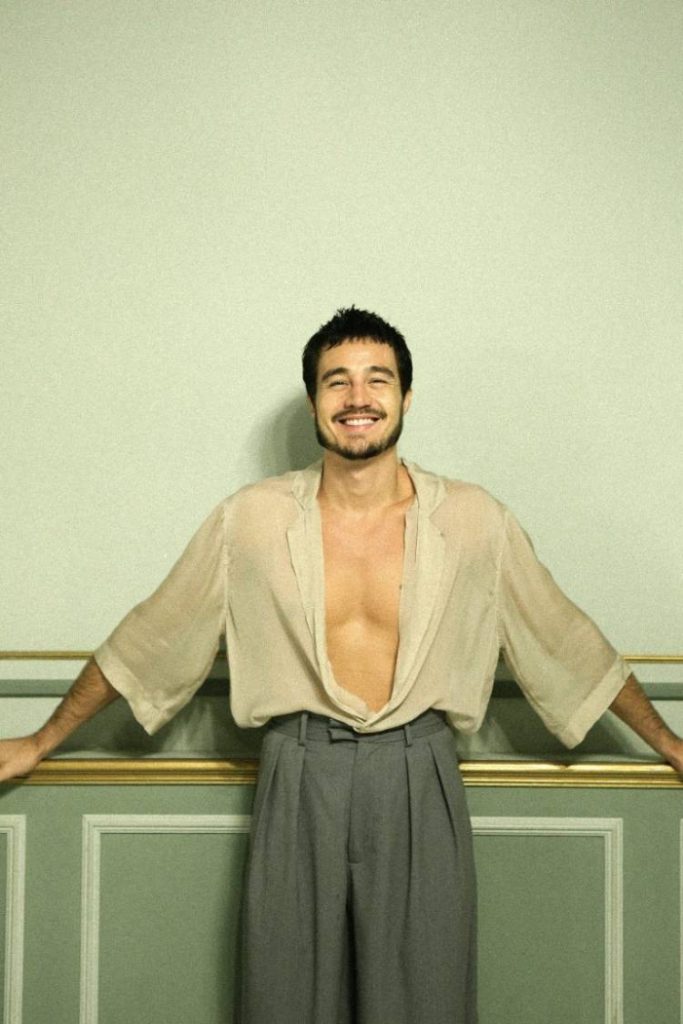 Tiago Iorc nudes: Fotos vazadas do cantor Pelado - Audiência da TV